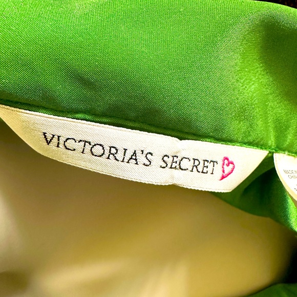 Victoria Secret Vintage Woman’s Pajamas Set With Shorts. - Picture 3 of 11